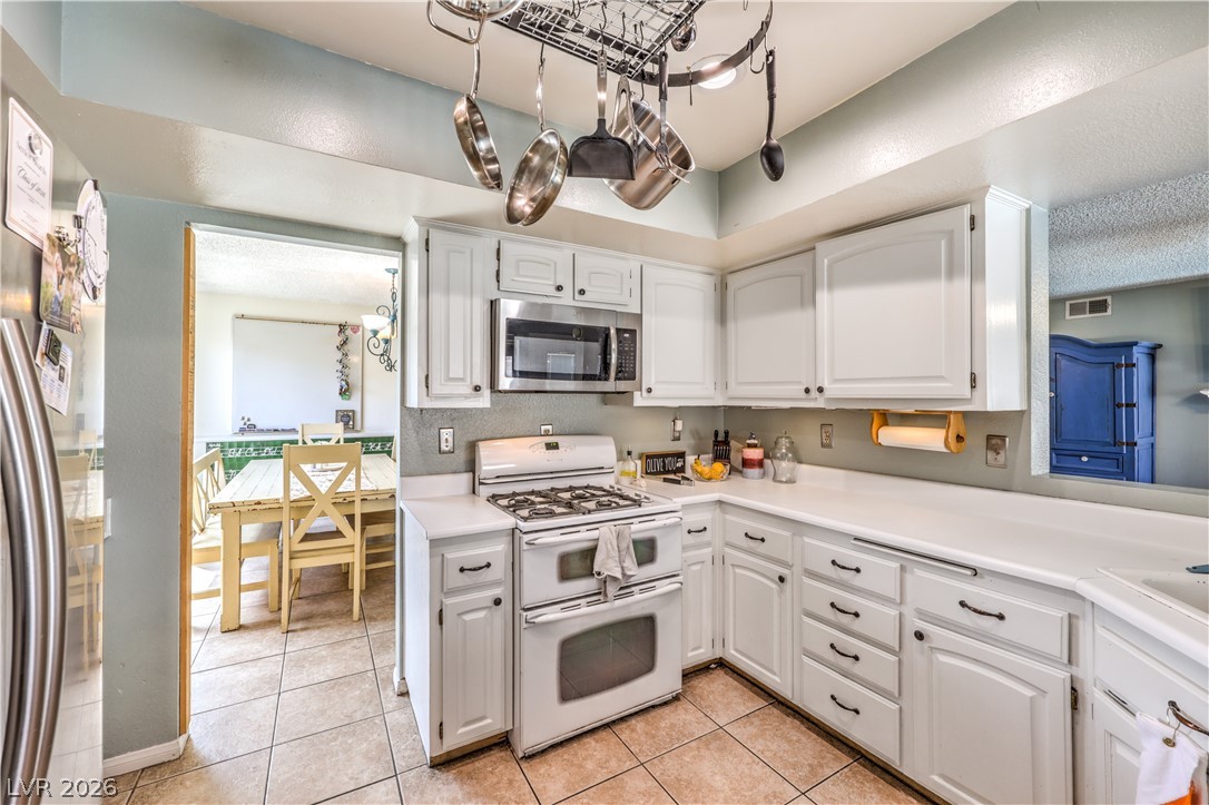 Photo 18 of 51, 3930 Kamden Way
