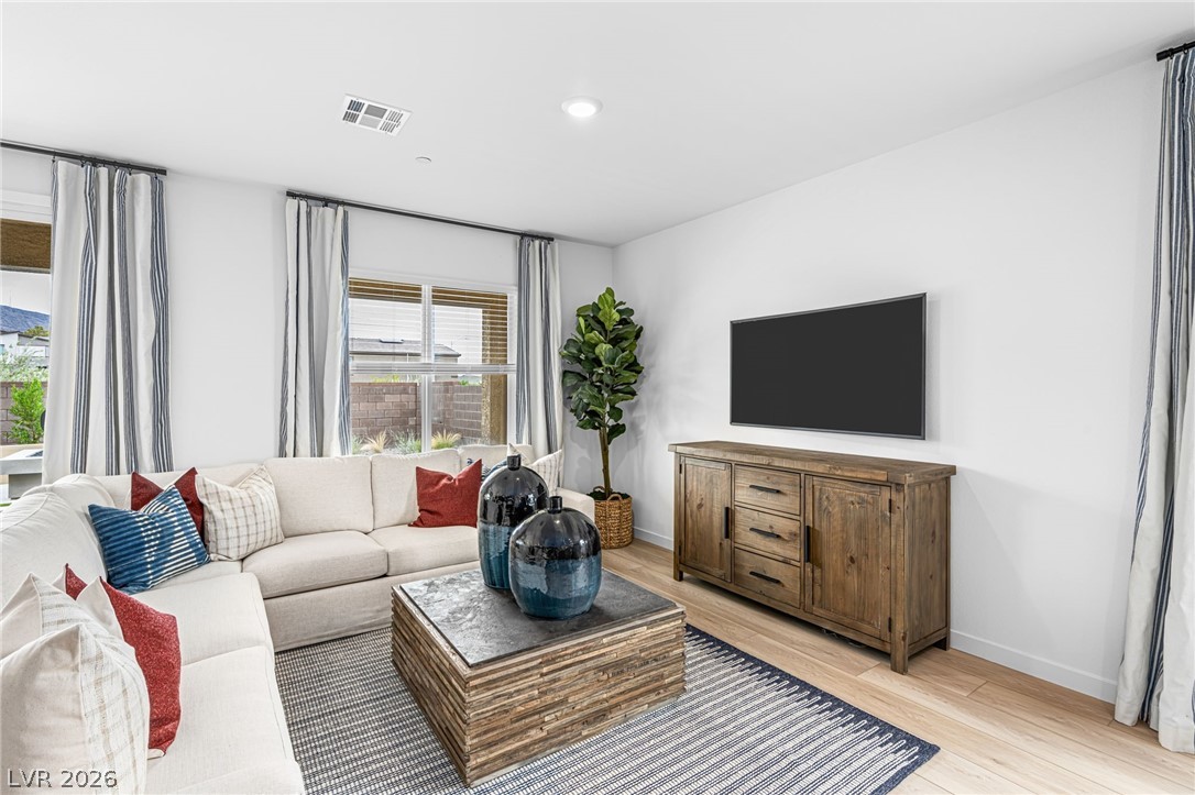 Photo 5 of 307 Mount Langley Street