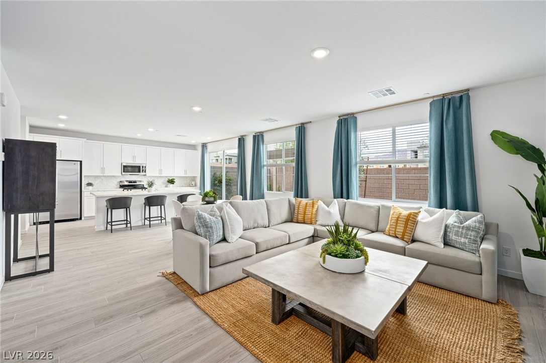 Photo 3 of 311 Mount Langley Street