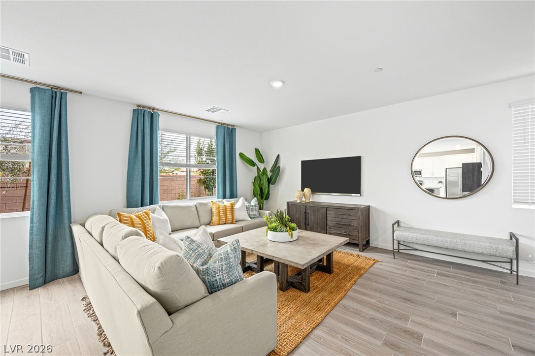 Photo 4 of 311 Mount Langley Street