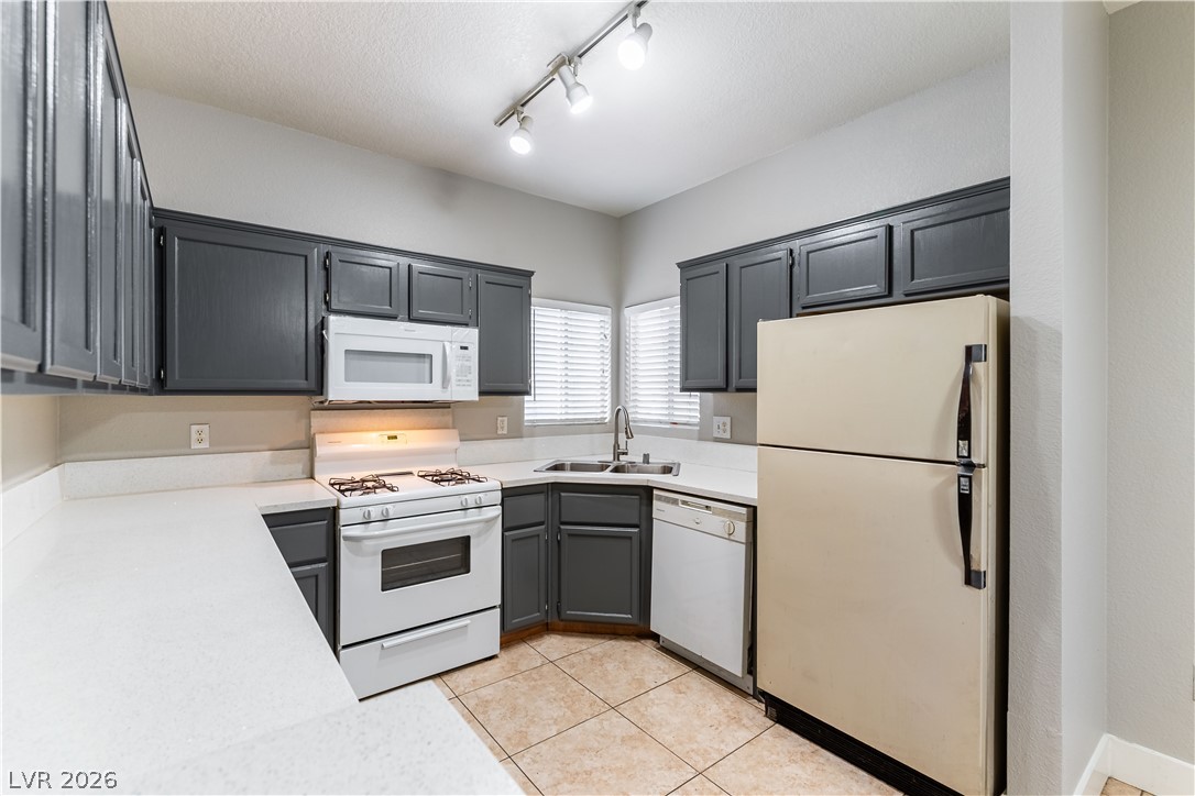 Photo 9 of 24, 1830 N Buffalo Drive #1042