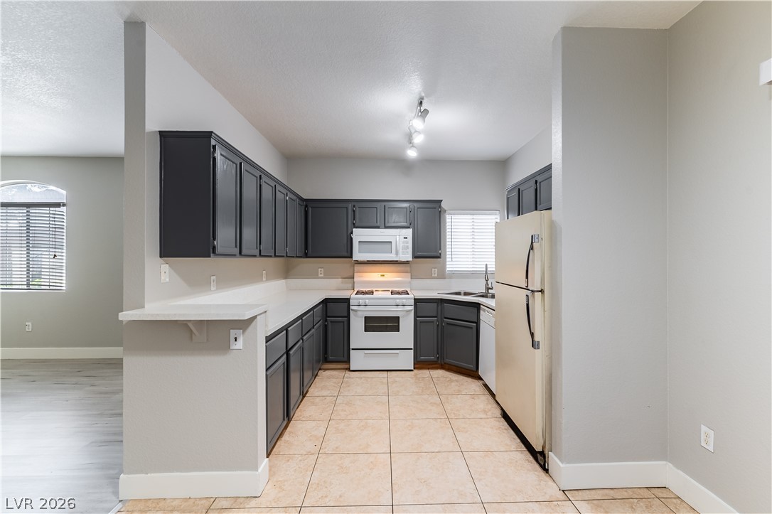 Photo 13 of 24, 1830 N Buffalo Drive #1042