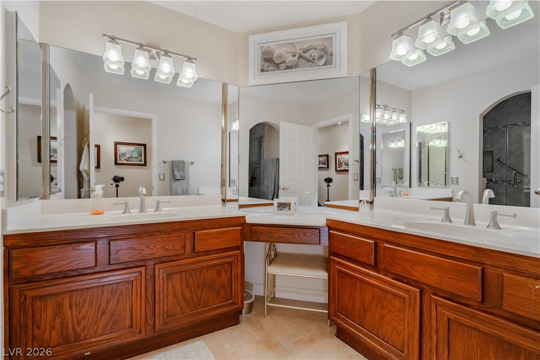 Photo 33 of 49, 8909 Meadowood Drive