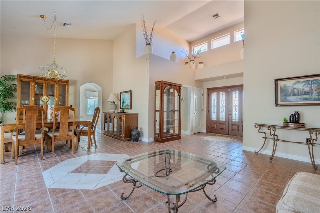 Photo 11 of 49, 8909 Meadowood Drive