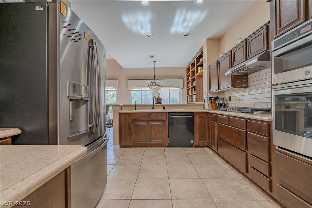 Photo 13 of 49, 8909 Meadowood Drive