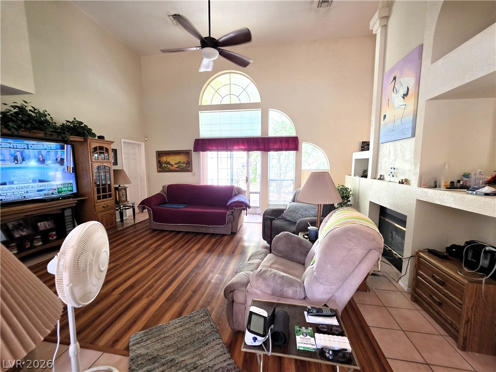 Photo 4 of 2088 River City Drive