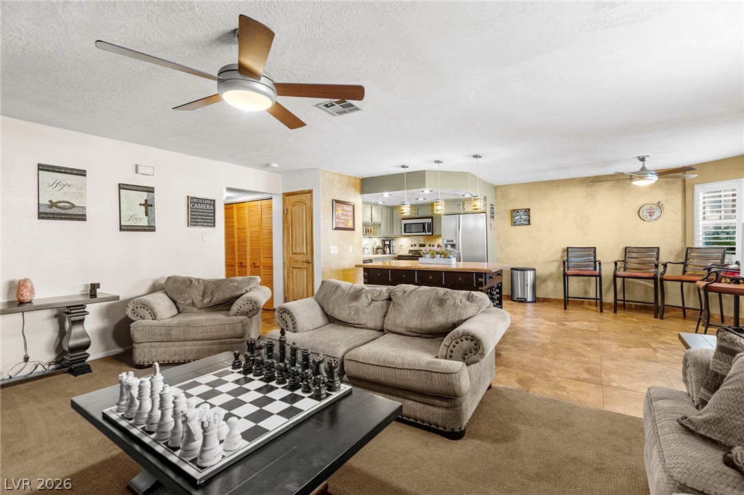 Photo 8 of 26, 477 Mesa Boulevard #102