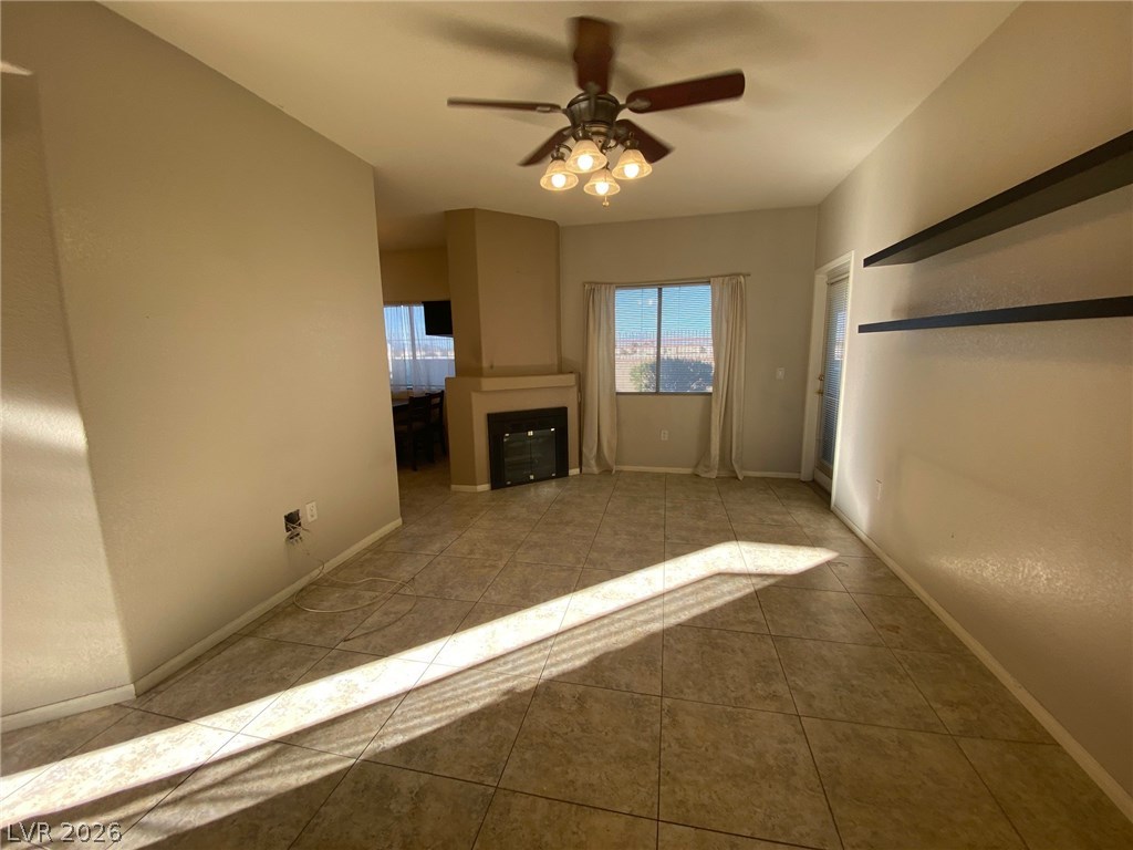 Photo 3 of 1050 E Cactus Avenue #1080