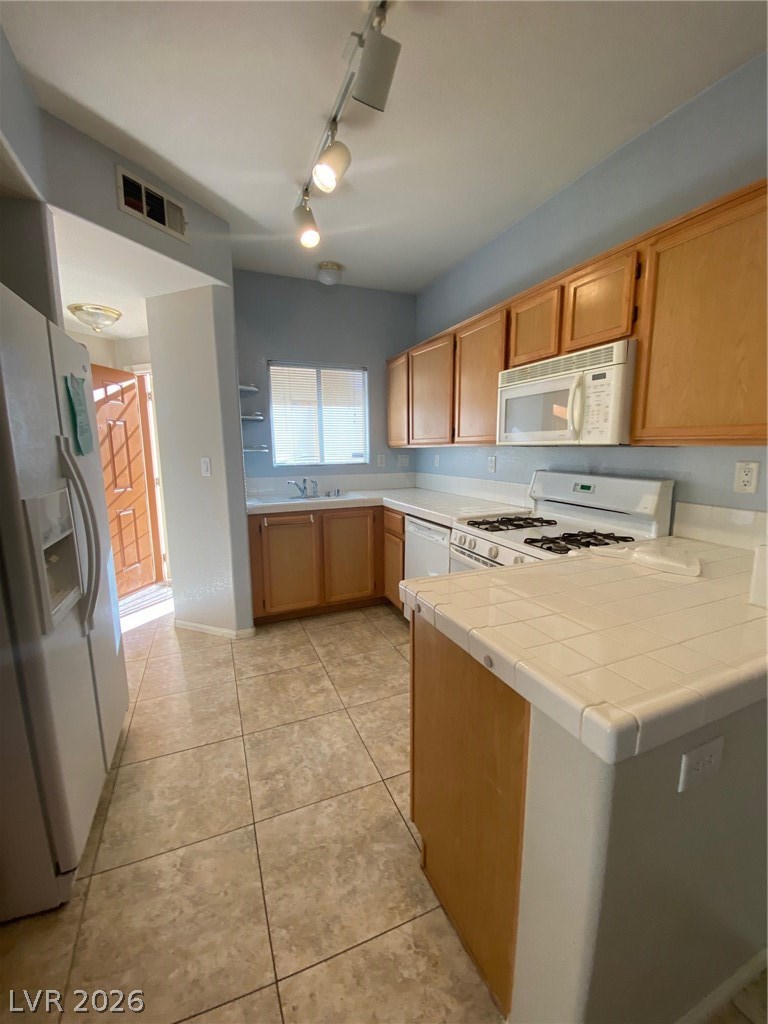 Photo 5 of 1050 E Cactus Avenue #1080