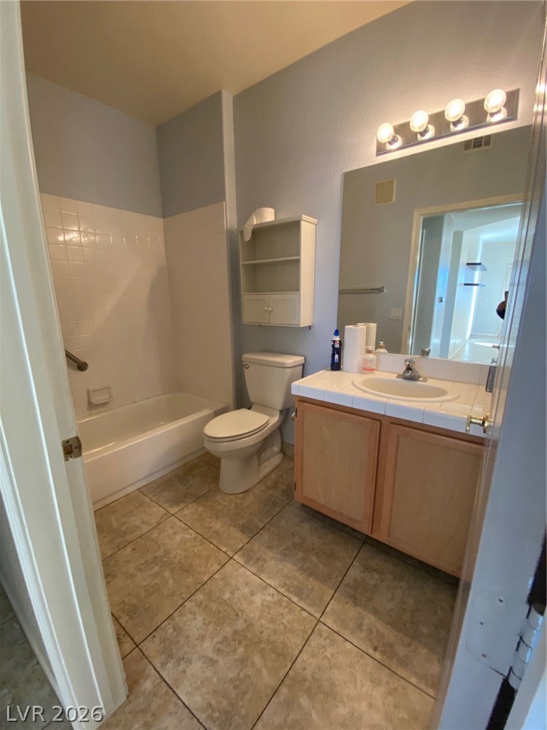 Photo 15 of 24, 1050 E Cactus Avenue #1080