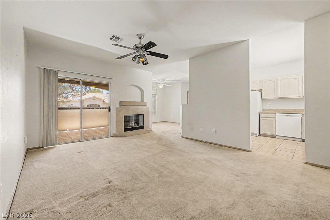 Photo 9 of 38, 2050 W Warm Springs Road #4621
