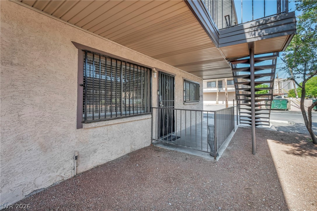 Photo 4 of 3719 Hazelwood Street #16