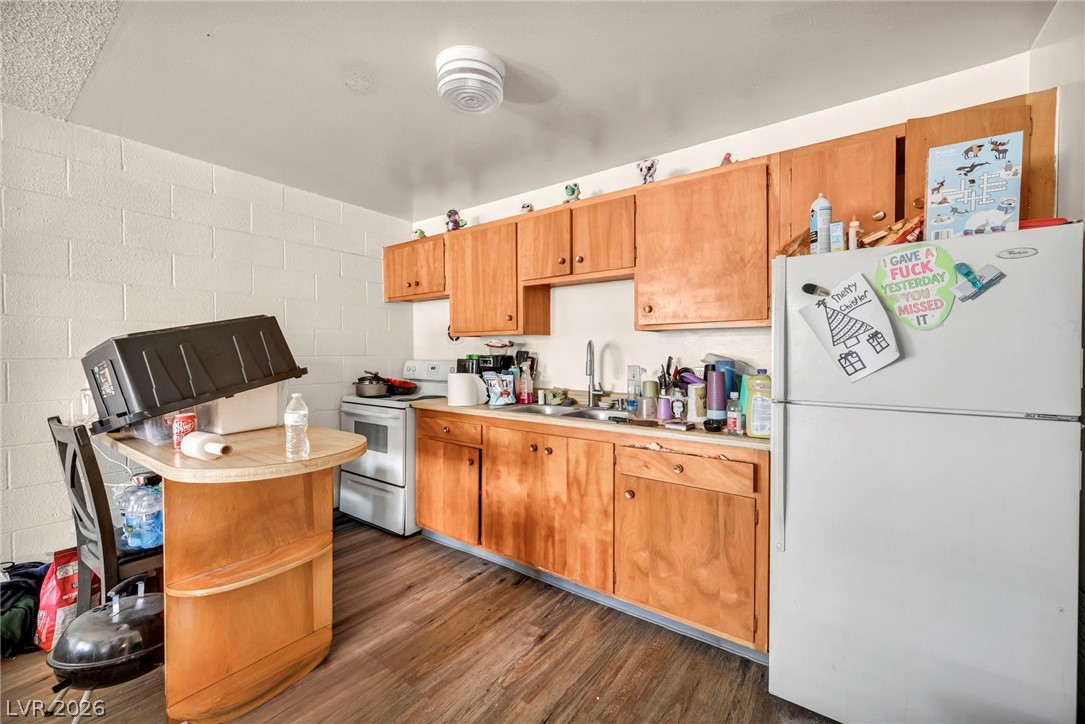 Photo 10 of 20, 3719 Hazelwood Street #16