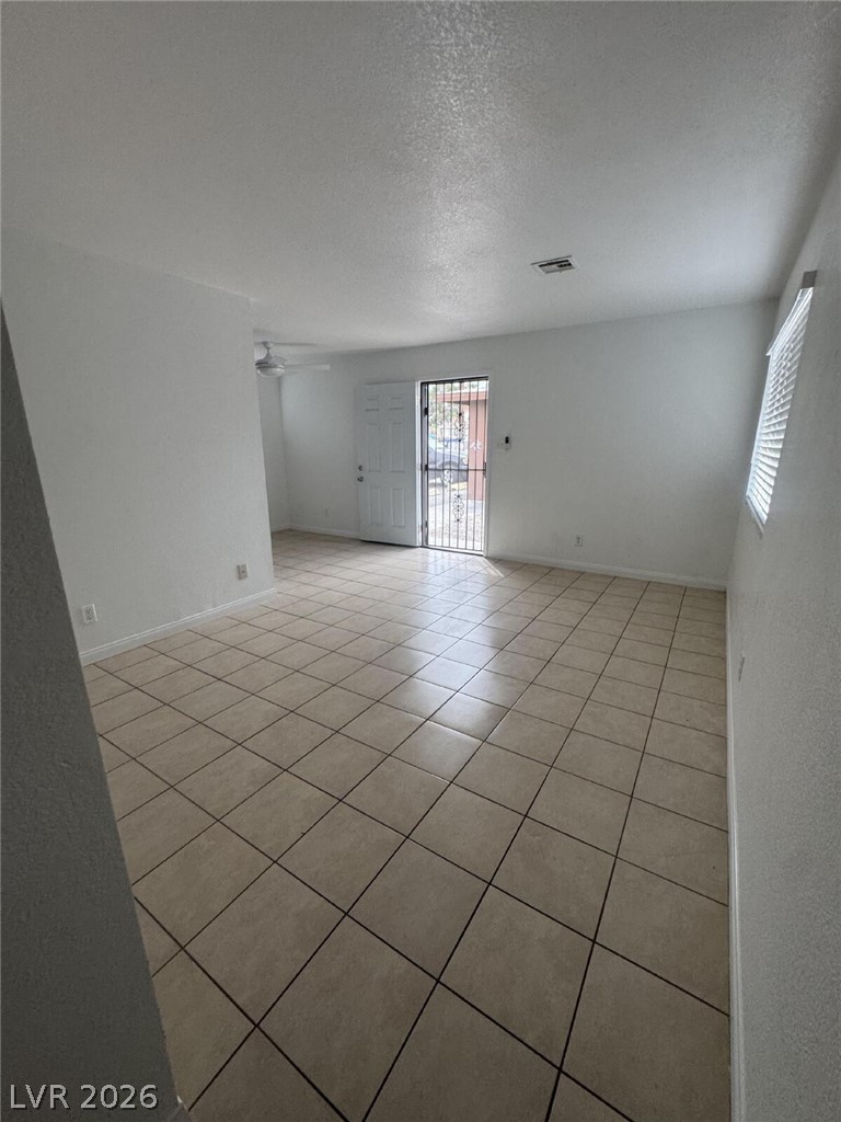 Photo 16 of 24, 2504 E Mesquite Avenue