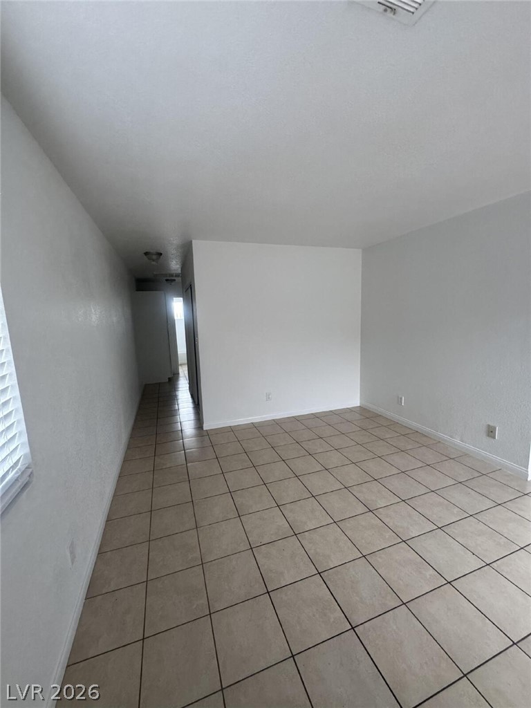 Photo 10 of 24, 2504 E Mesquite Avenue