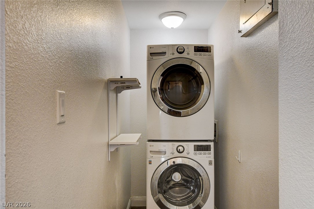 Photo 15 of 23, 672 8th Street