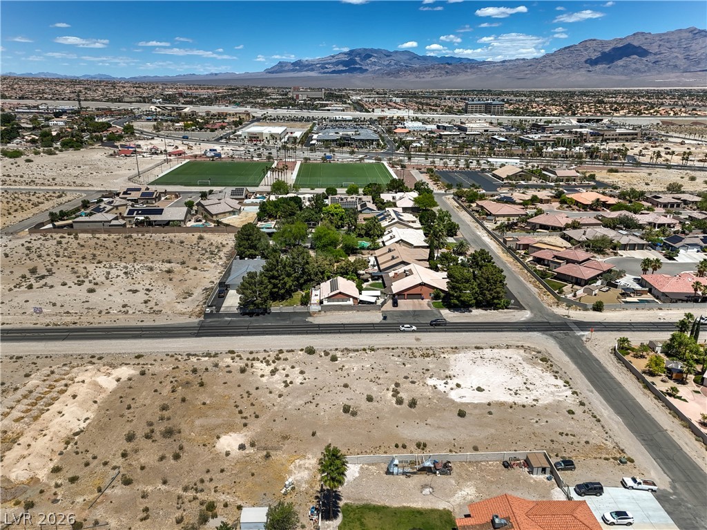 Photo 15 of 17, N Riley St
