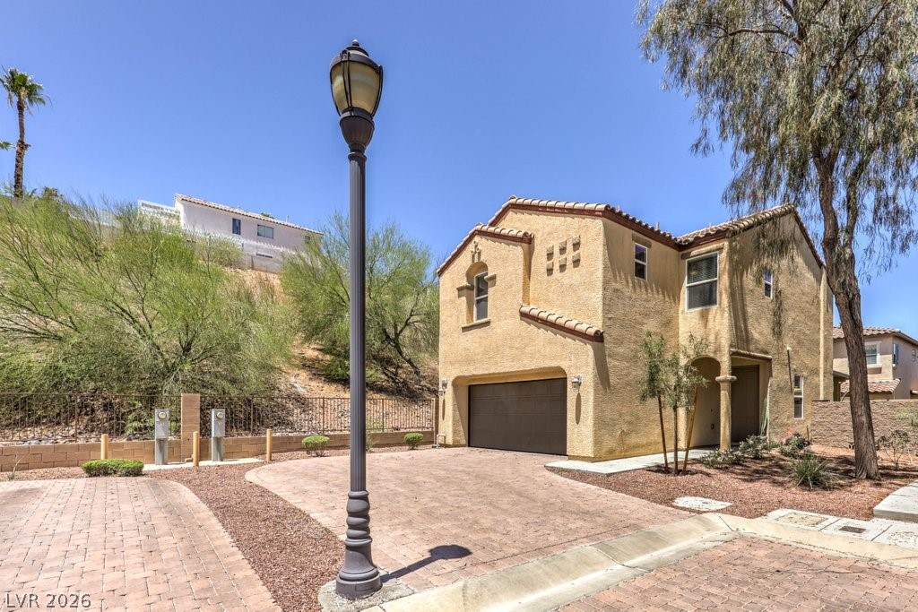 Photo 3 of 1556 Otero Valley Court