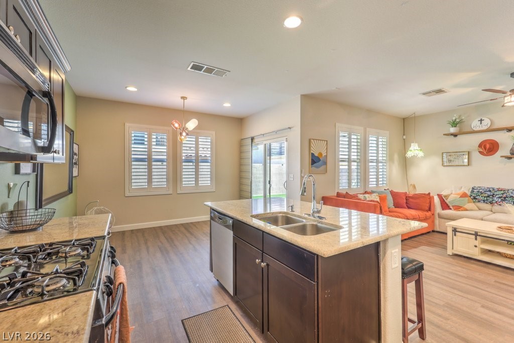 Photo 12 of 42, 1556 Otero Valley Court