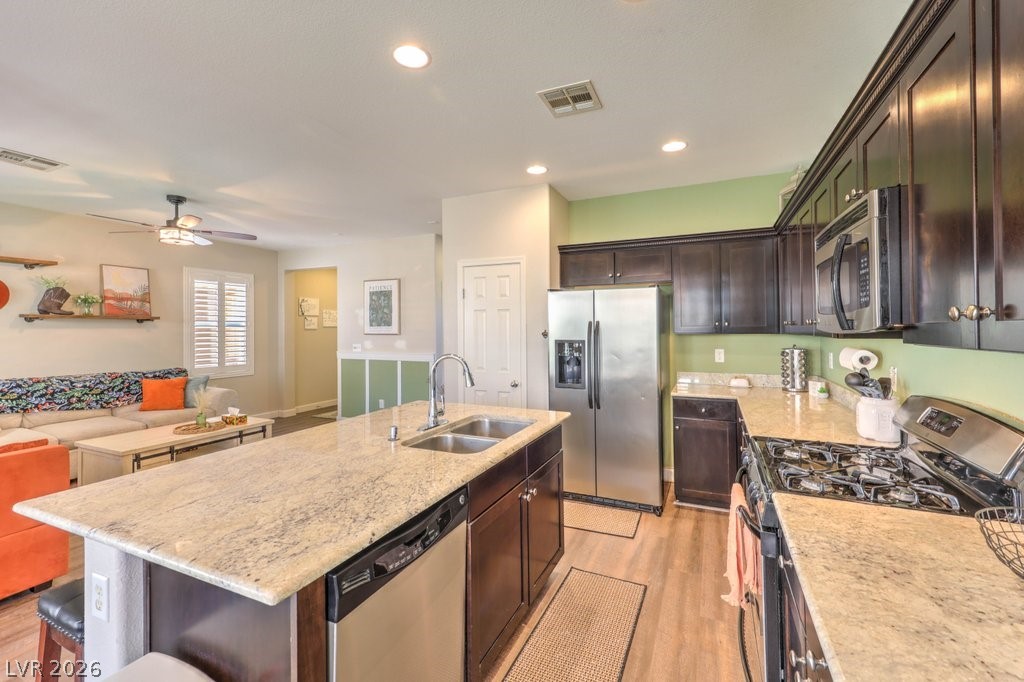 Photo 13 of 42, 1556 Otero Valley Court