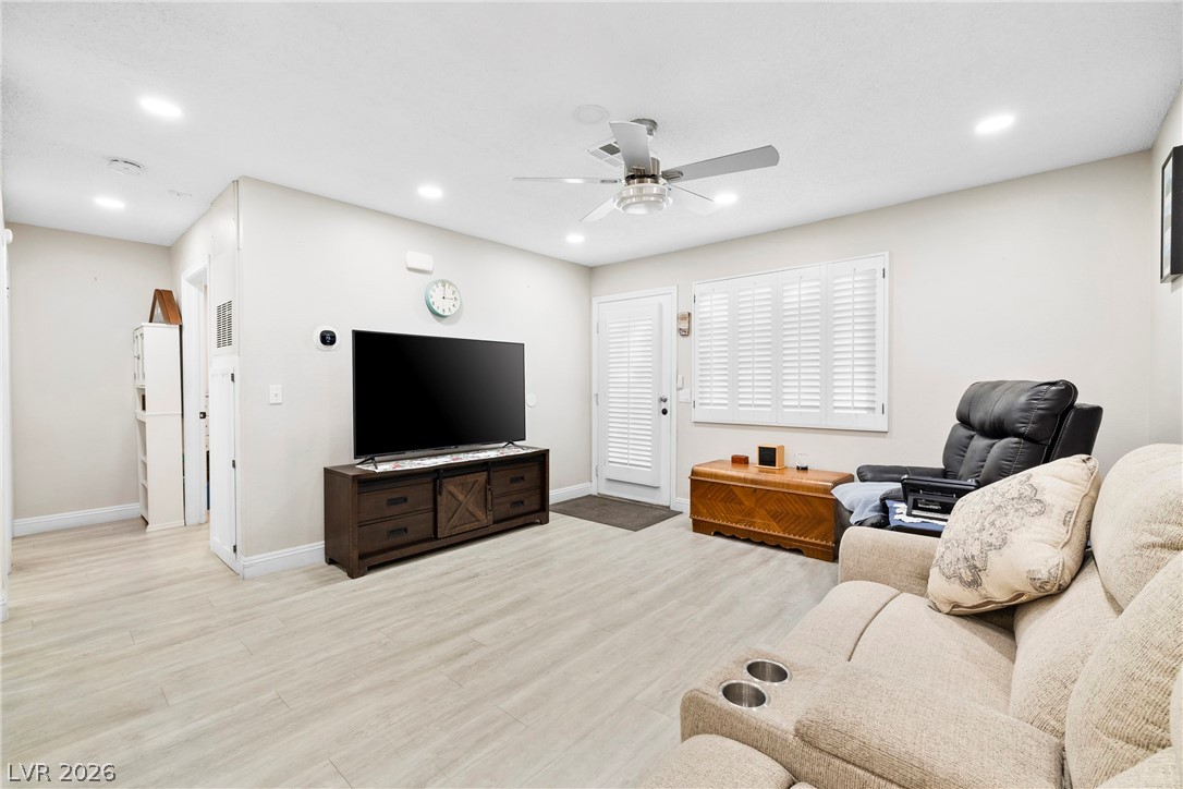 Photo 4 of 2141 Twickenham Place #D