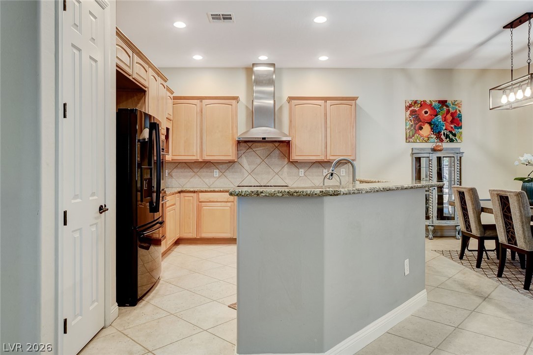 Photo 9 of 59, 7521 Java Sparrow Street