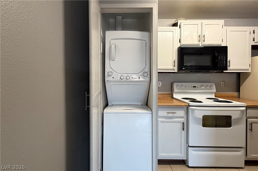 Photo 5 of 1381 E University Avenue #106