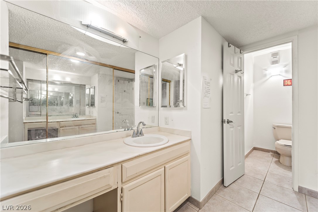 Photo 13 of 46, 750 S Royal Crest Circle #312