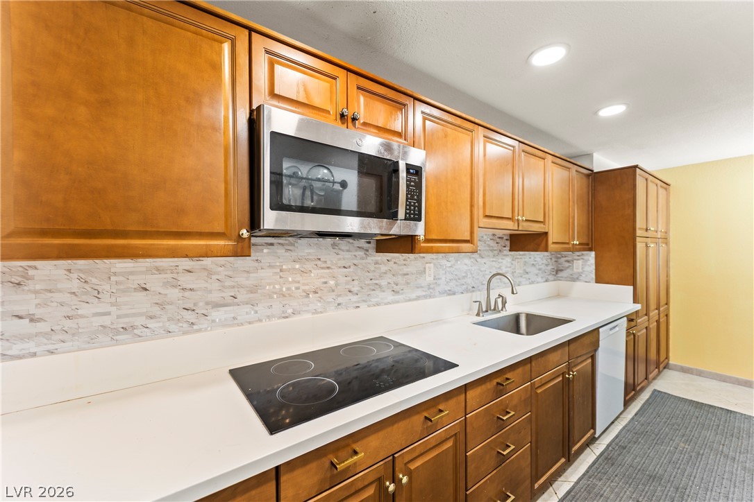 Photo 7 of 46, 750 S Royal Crest Circle #312