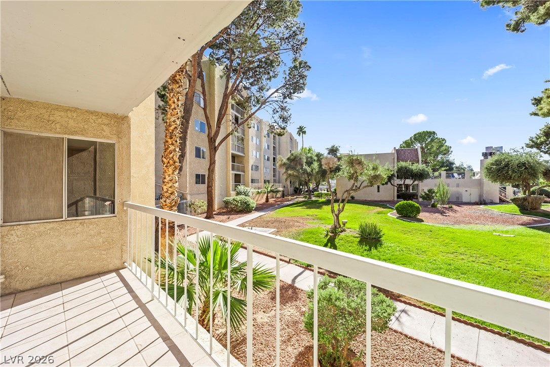 750 S Royal Crest Circle #312, Las Vegas