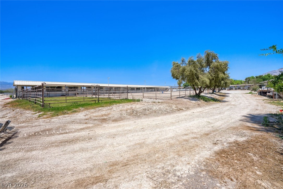 Photo 4 of 6320 Horse Drive