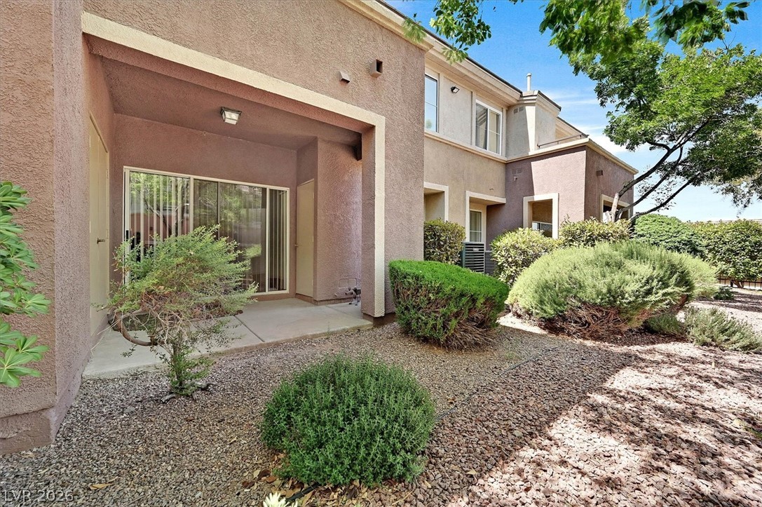 Photo 10 of 26, 720 Peachy Canyon Circle #101