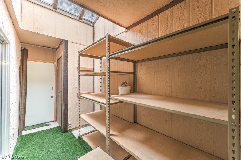 Photo 23 of 28, 425 N Lamb Boulevard #A