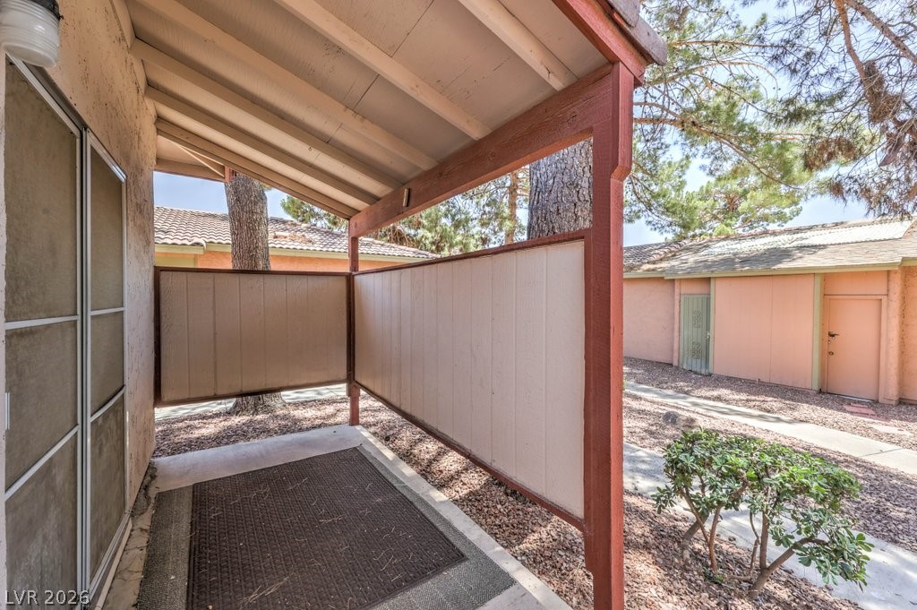 Photo 27 of 28, 425 N Lamb Boulevard #A