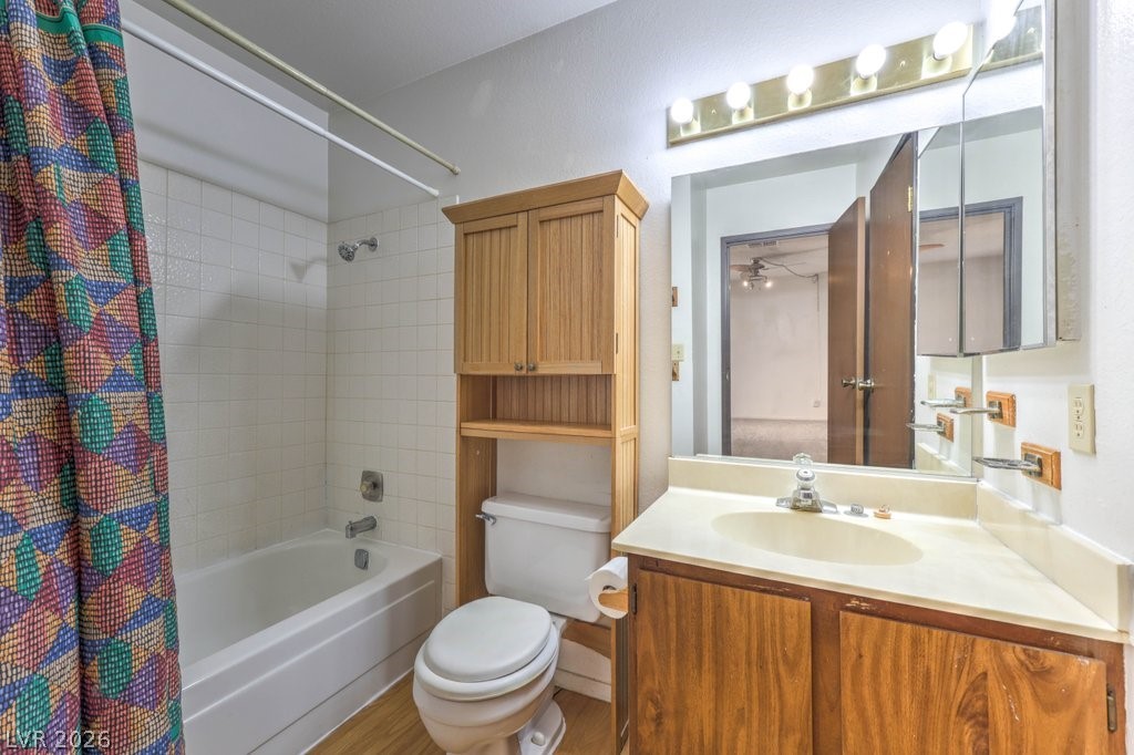 Photo 8 of 28, 425 N Lamb Boulevard #A
