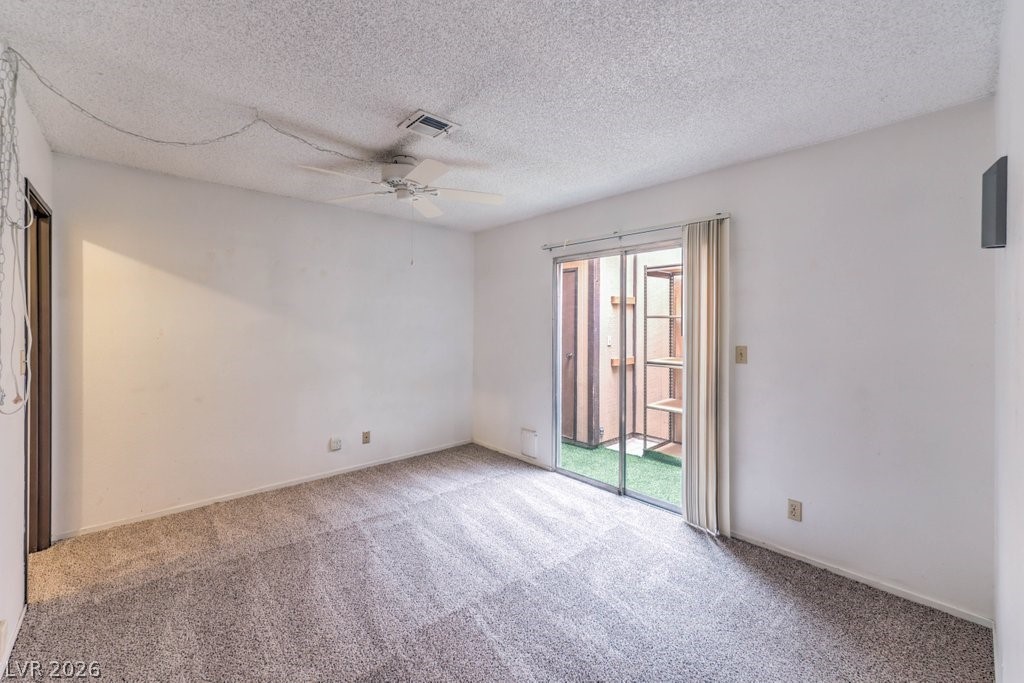 Photo 15 of 28, 425 N Lamb Boulevard #A