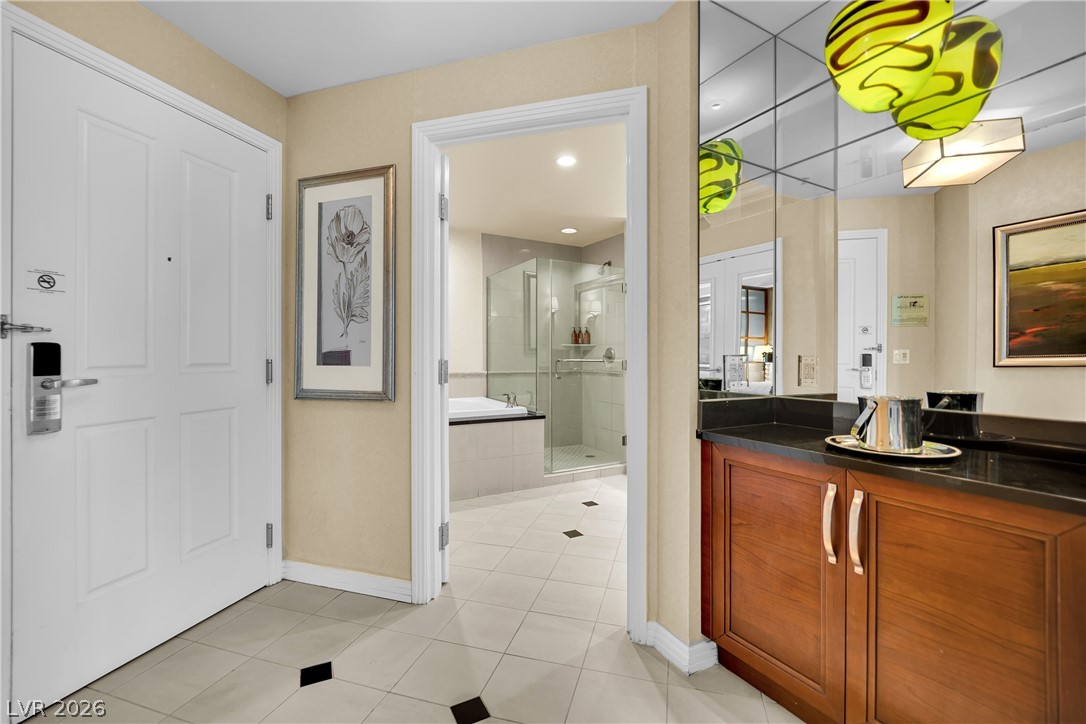 Photo 2 of 135 E Harmon Avenue #2409