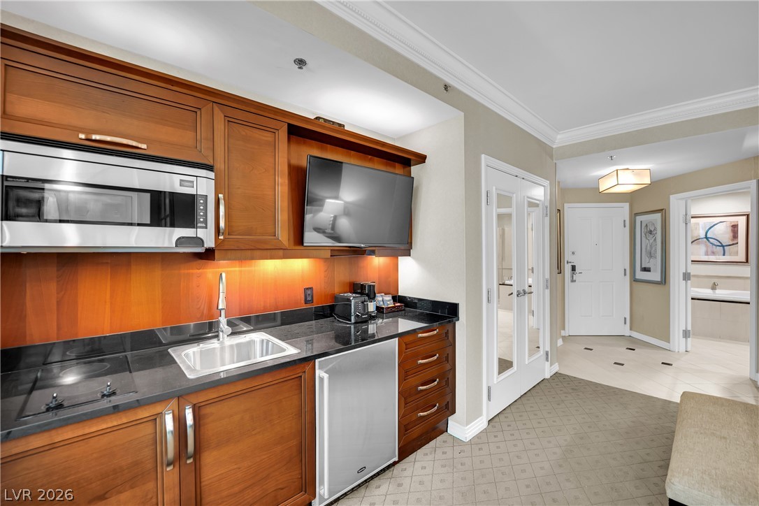 Photo 18 of 57, 135 E Harmon Avenue #2409