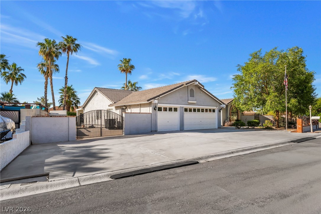 3181 Shadow Bluff Avenue, Las Vegas 89120