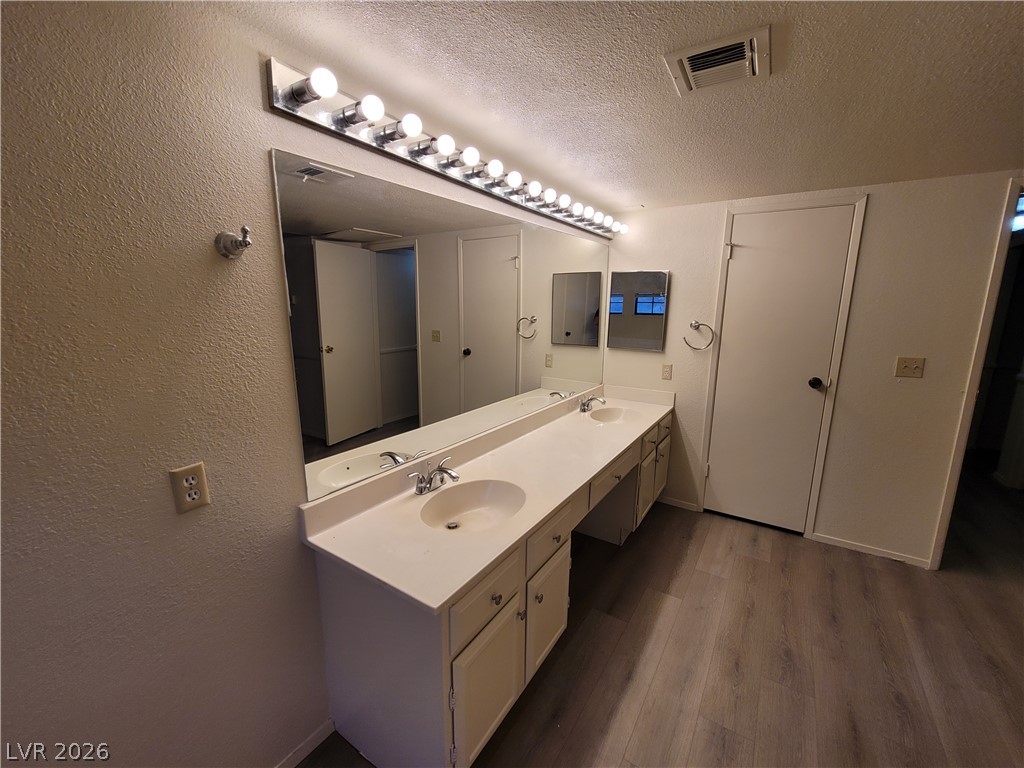 Photo 9 of 31, 4946 MOZART Drive