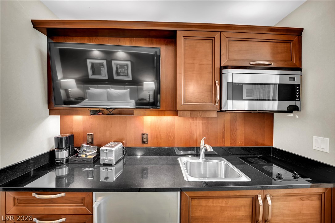 Photo 15 of 58, 125 E Harmon Avenue #2311