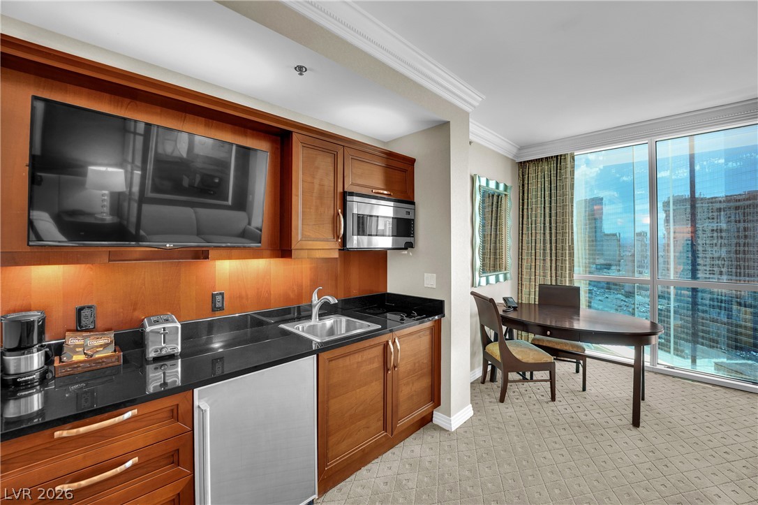 Photo 21 of 58, 125 E Harmon Avenue #2311