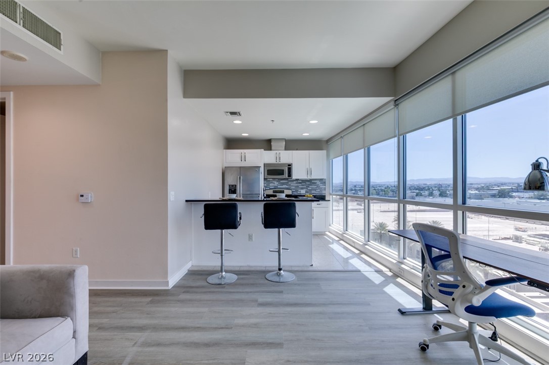 Photo 8 of 25, 4525 Dean Martin Drive #810