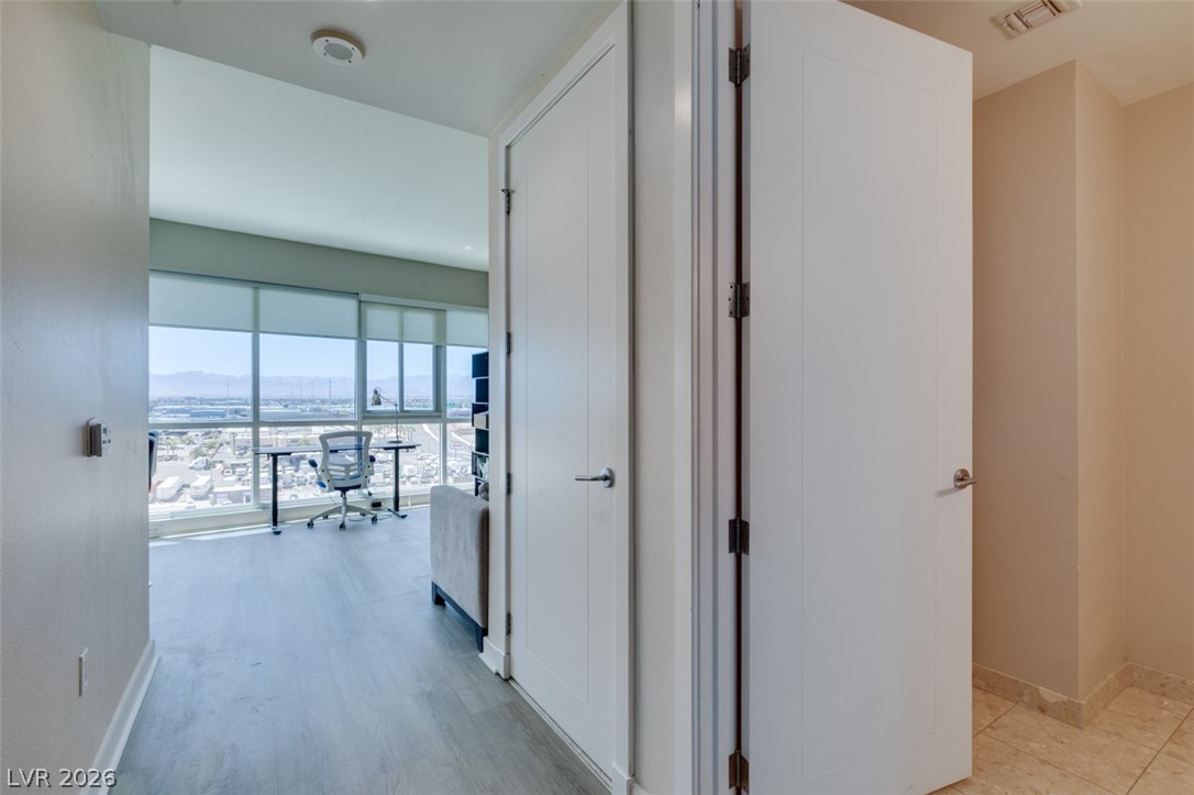 Photo 14 of 25, 4525 Dean Martin Drive #810