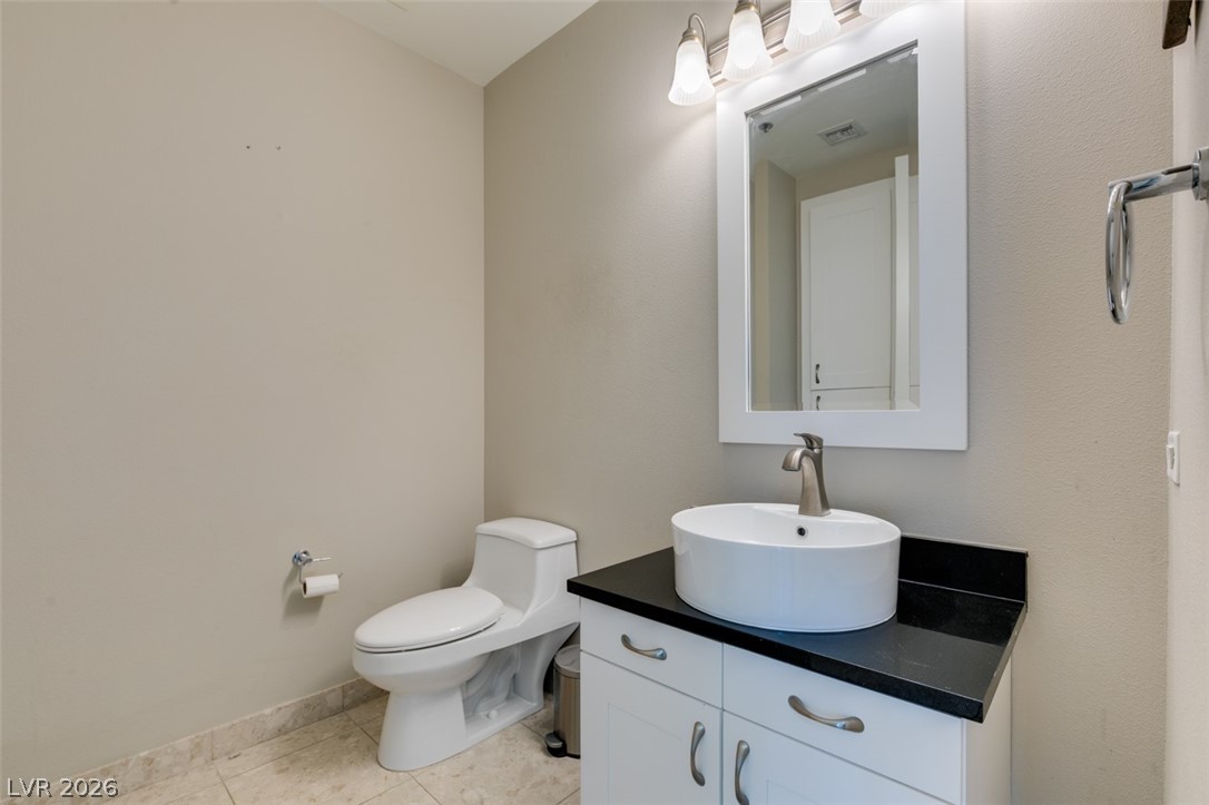 Photo 15 of 25, 4525 Dean Martin Drive #810
