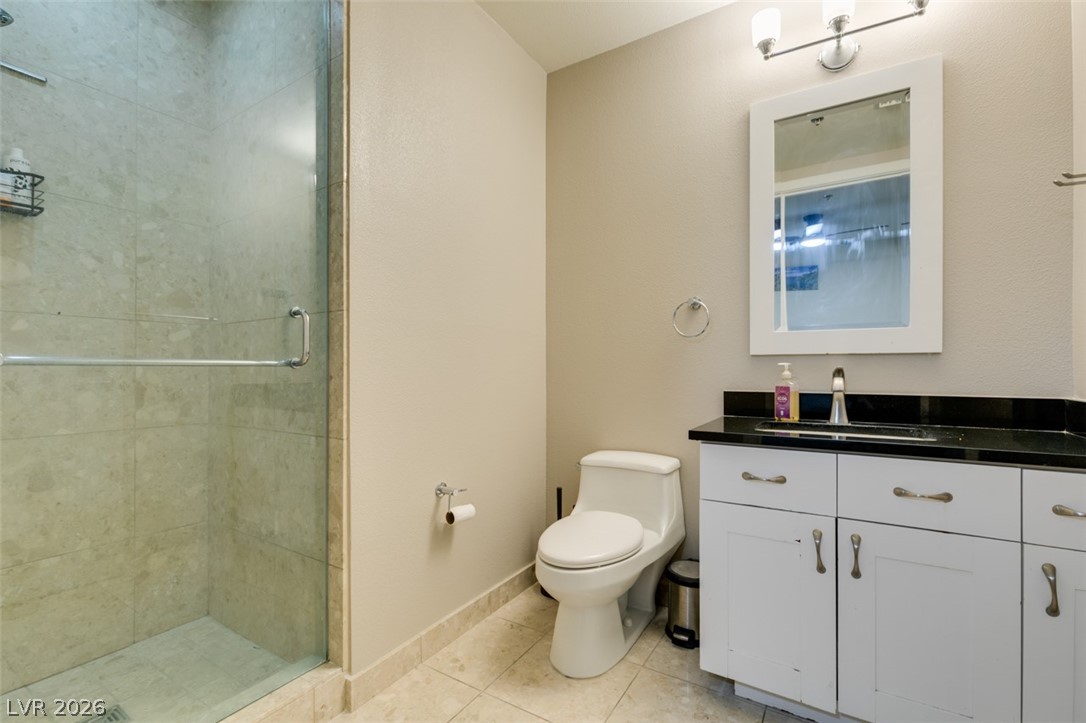 Photo 13 of 25, 4525 Dean Martin Drive #810