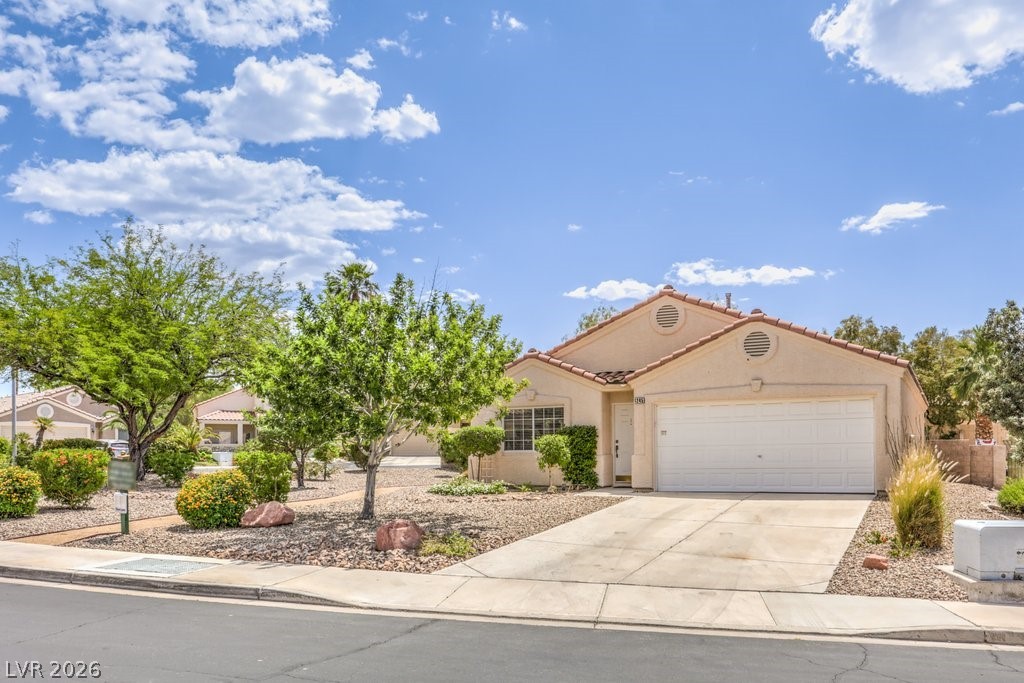 Photo 2 of 1245 Diamond Valley Street