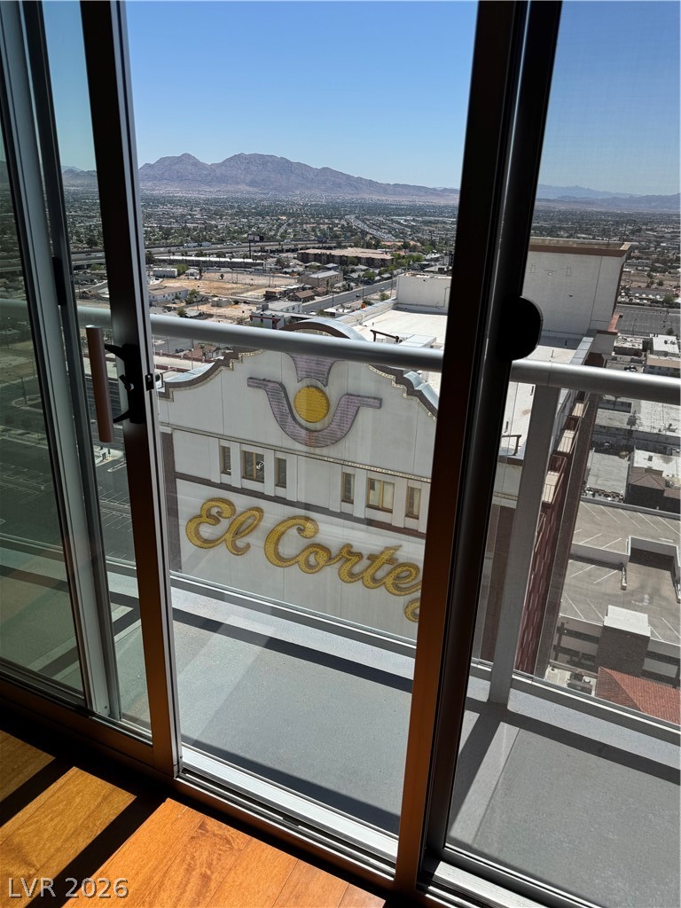Photo 14 of 32, 150 Las Vegas Boulevard #2213