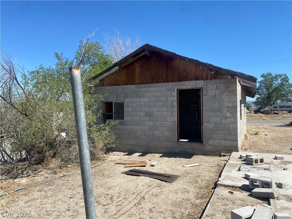 Photo 6 of 11, 701 3rd Street