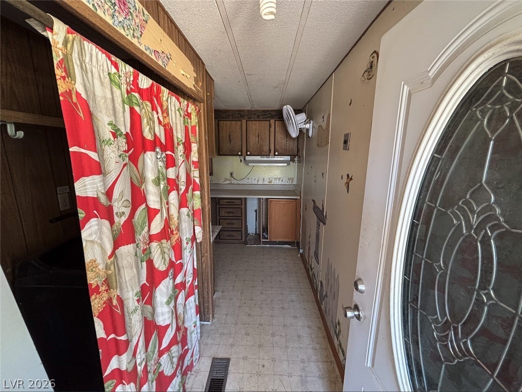 Photo 6 of 19, 1301 E Manse Road